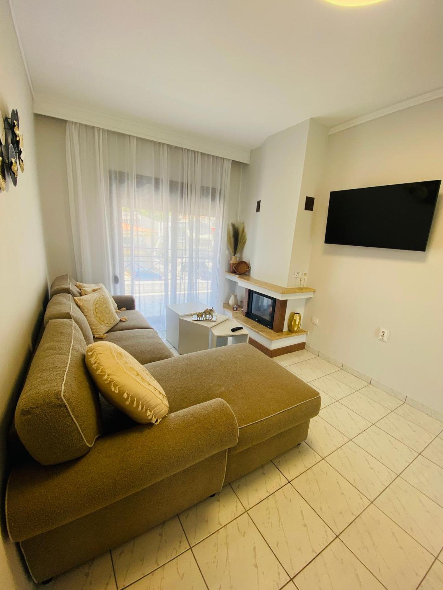 Peramore Apartment Néa Péramos Eksteriør billede