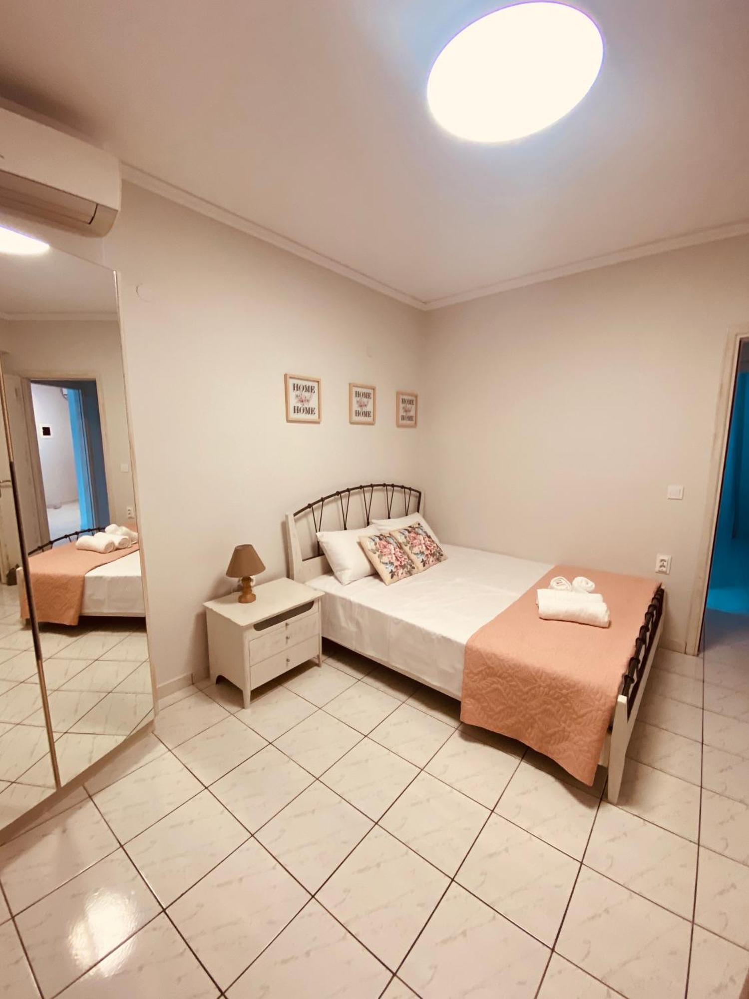 Peramore Apartment Néa Péramos Eksteriør billede